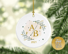 Load image into Gallery viewer, Modern Greenery Wreath Initials